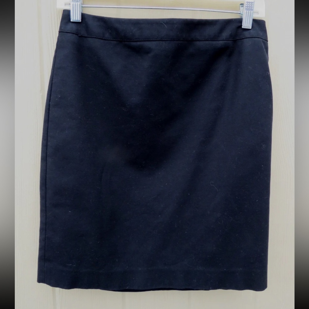 Tahari Classic Elegant Black Pencil Skirt 8